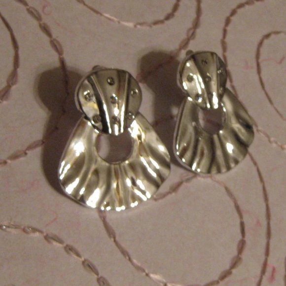Go Go Deco Silver Celluloid Clip ON Back Earrings with Rhinestones Retro Jewelry - Picture 3 of 5